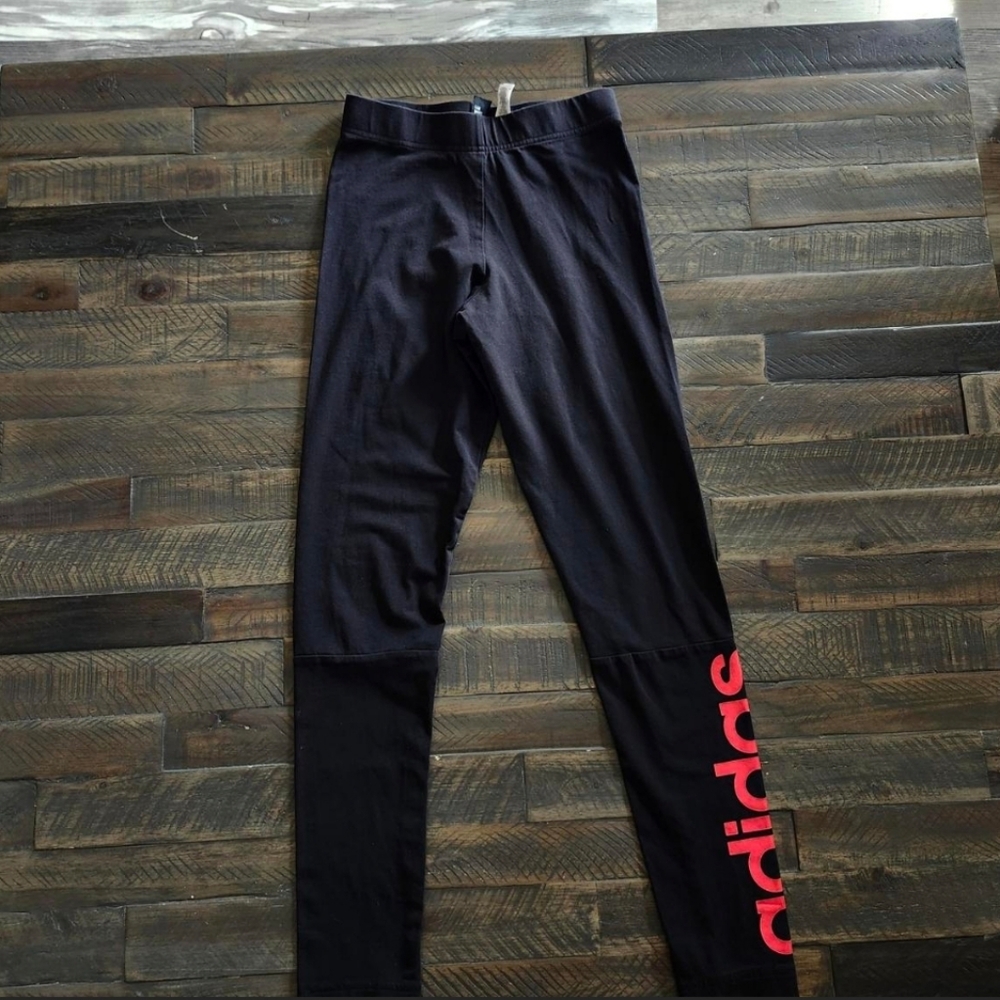 Women Adidas black leggings Size XSmall, with red-orange logo - Picture 3 of 8
